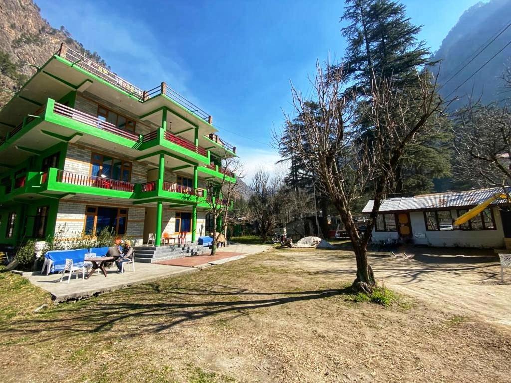 The Royal Orchard Kasol Hotel ภายนอก รูปภาพ