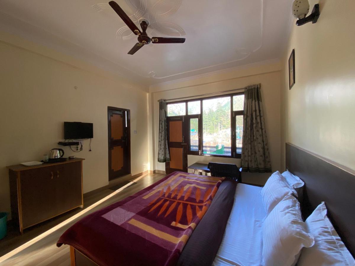 The Royal Orchard Kasol Hotel ภายนอก รูปภาพ