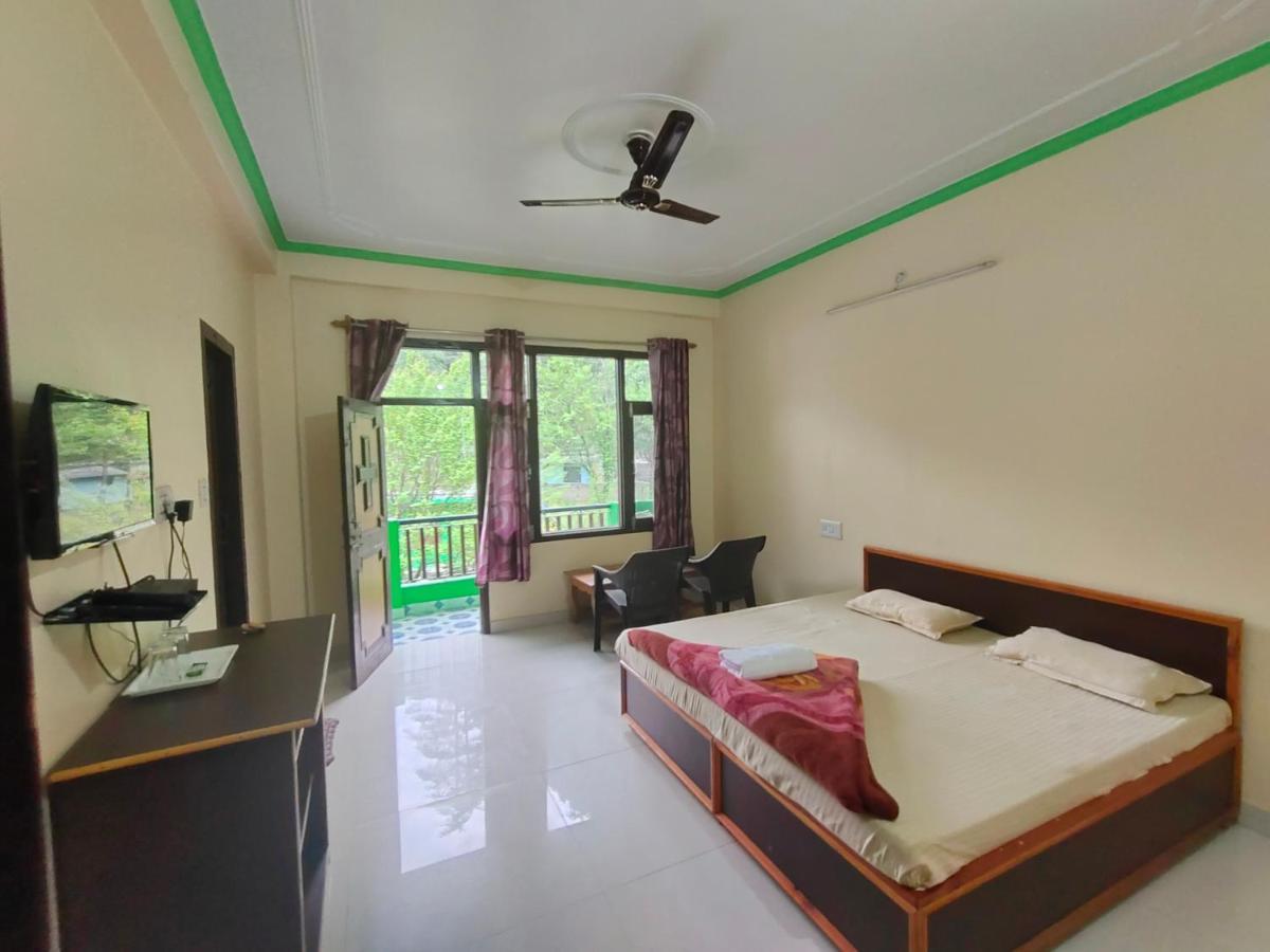 The Royal Orchard Kasol Hotel ภายนอก รูปภาพ