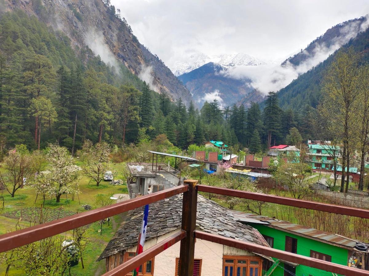 The Royal Orchard Kasol Hotel ภายนอก รูปภาพ