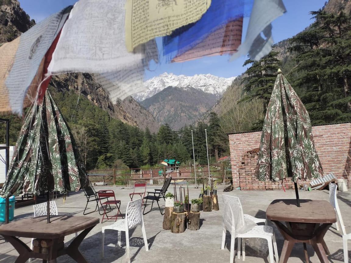 The Royal Orchard Kasol Hotel ภายนอก รูปภาพ