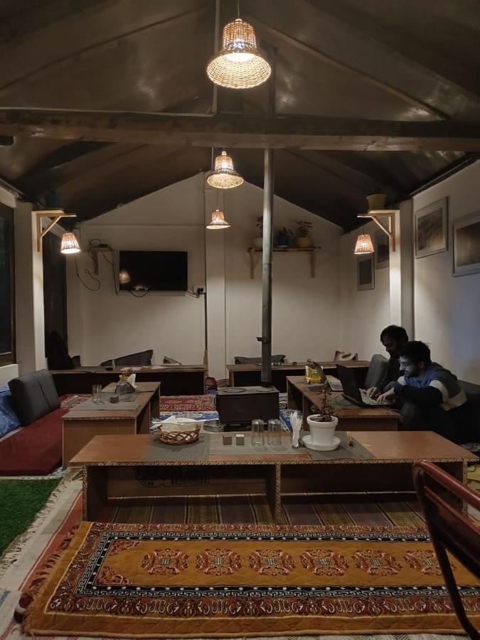 The Royal Orchard Kasol Hotel ภายนอก รูปภาพ